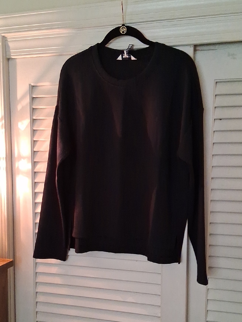 NWT - SPANX Air Essentials Black Crewneck Top